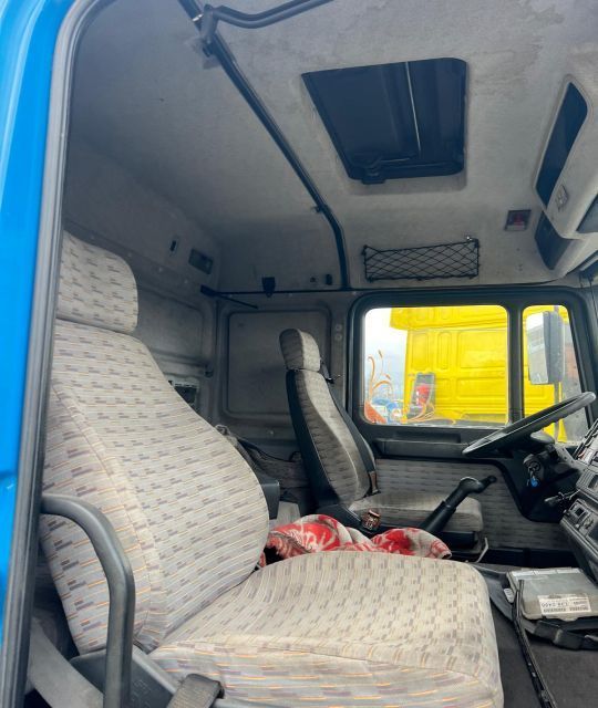 Dezmembrez MAN F2000 26.403