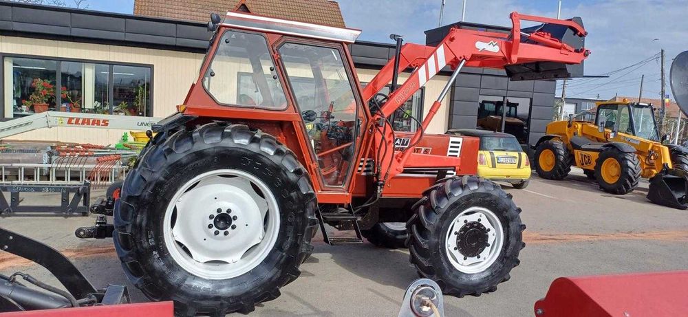 Tractor Fiat 880-5 cu incarcator frontal