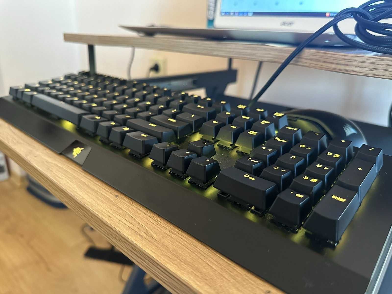 Геймърска клавиатура Razer Blackwidow X Chroma