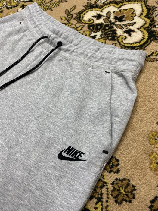 Nike Tech Fleece marimea M-L