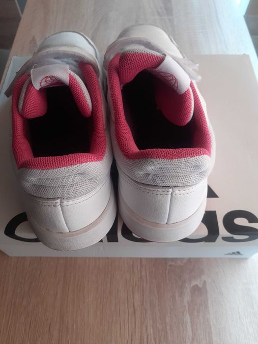 Маратонки ADIDAS номер 34