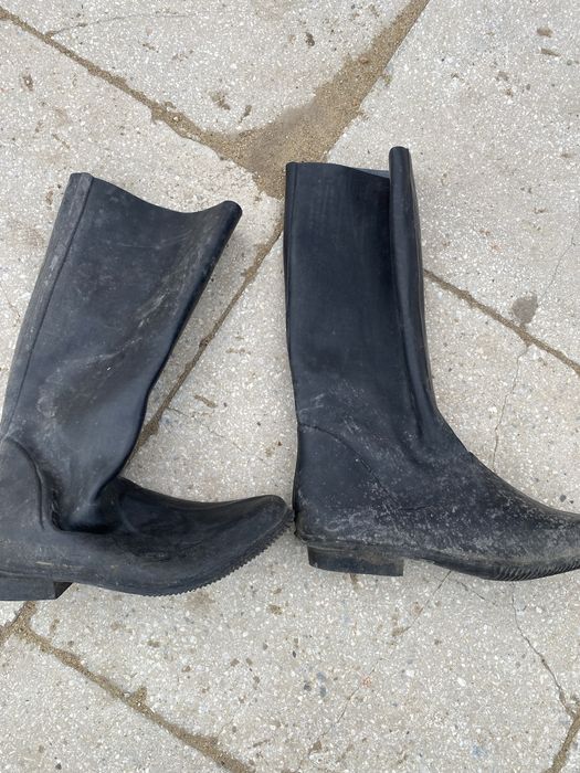 Продам резиновые сапоги