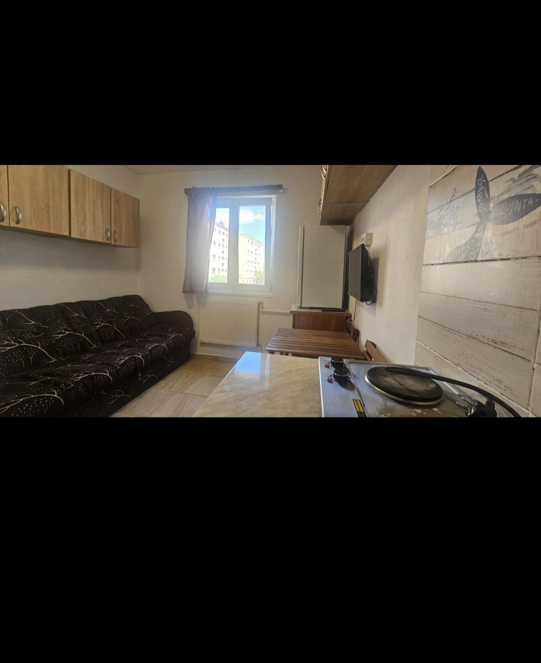 Camera de închiriat