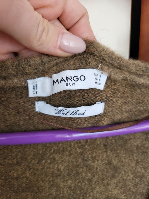 Топла рокля Mango с вълна в състава