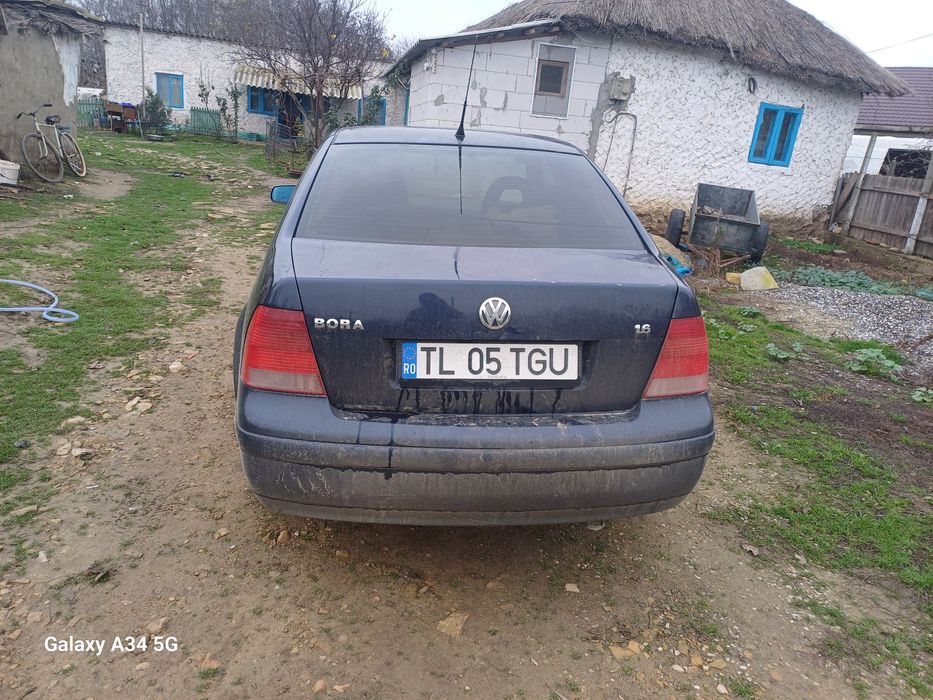 Vănd vw bora 1.6 8v benzina 5000 lei negociabil