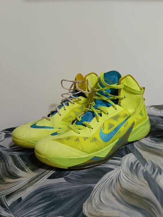 adidasi baschet Nike hyper fuse