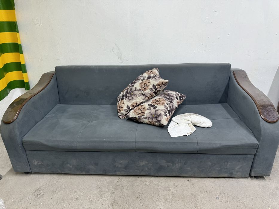 Диван срочно в отличном состоянии