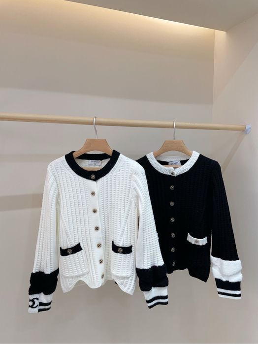 Bluza Chanel , calitate premium , pe comanda , noua , orice marime , S