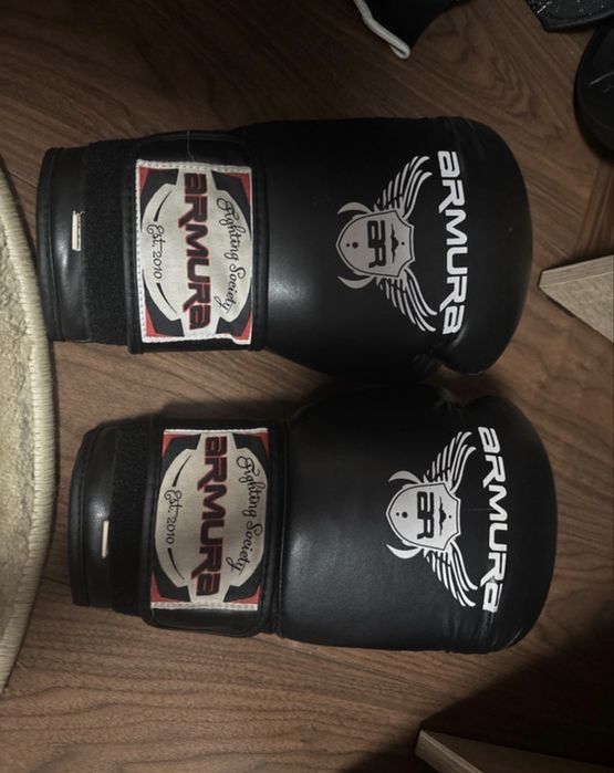 Echipament kickboxing