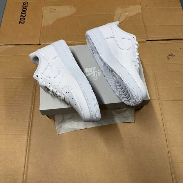 Nike Air Force 1 Triple White (36-47)