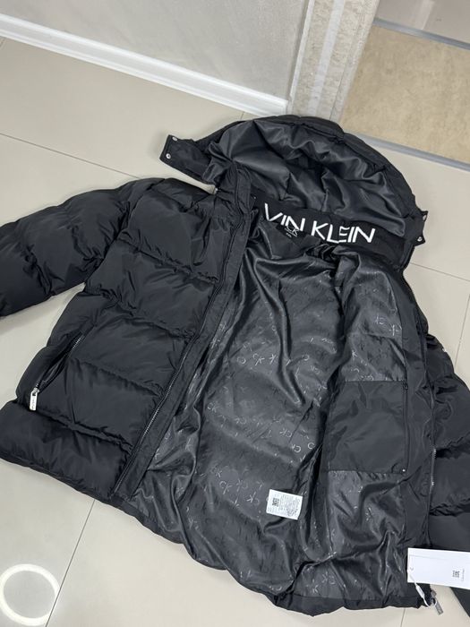 Calvin Klein черно яке