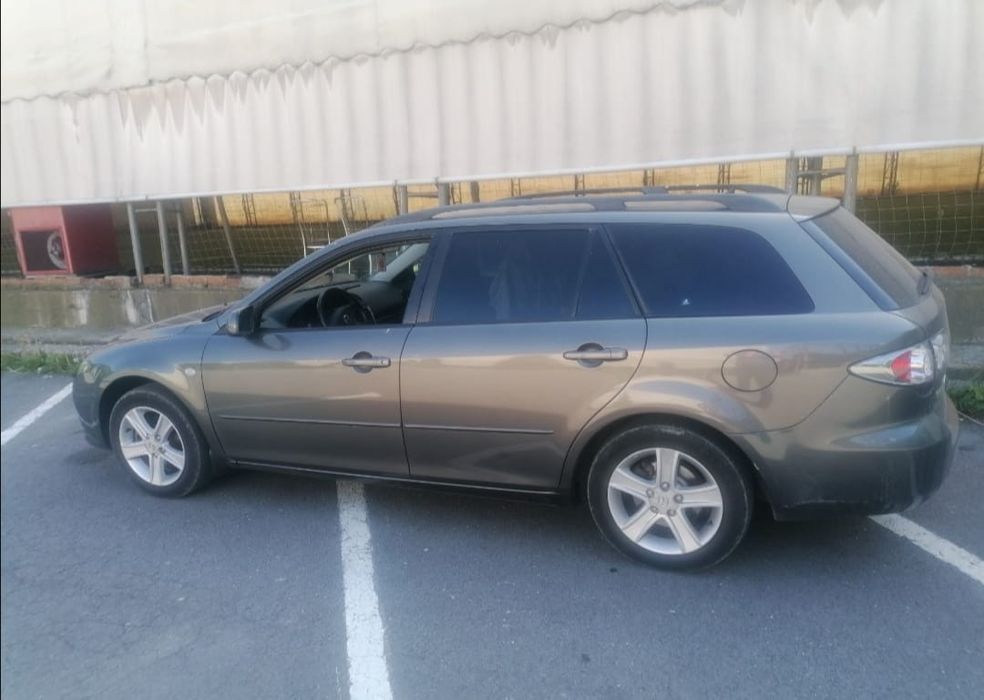 Vând Mazda 6,2 litri benzina