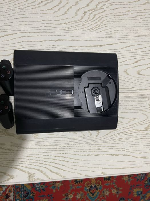 Playstation 3 holati ideal ichida tayyor oyinlari bor 10dan ortiq