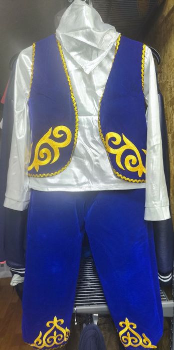 Костюм детский на 3-4 годика