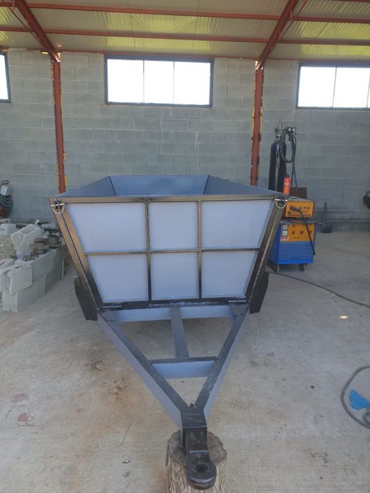 Vand remorca       .