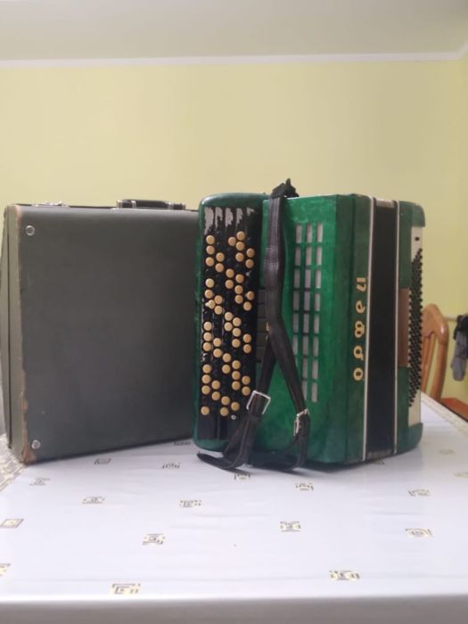 Баян Орфей Срочнь