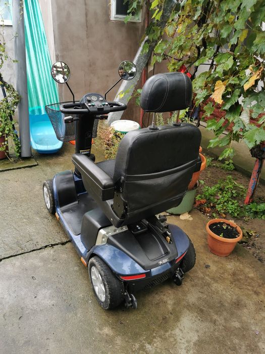 Scuter electric pentru persoane cu probleme de mobilitate