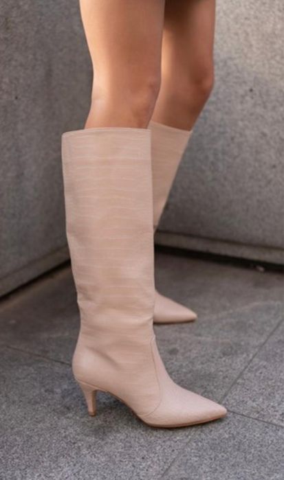 Продам женские демисезонные сапоги