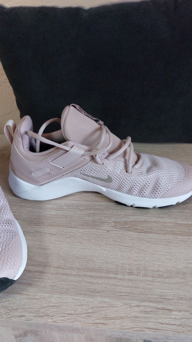 Дамски обувки Nike 41 размер