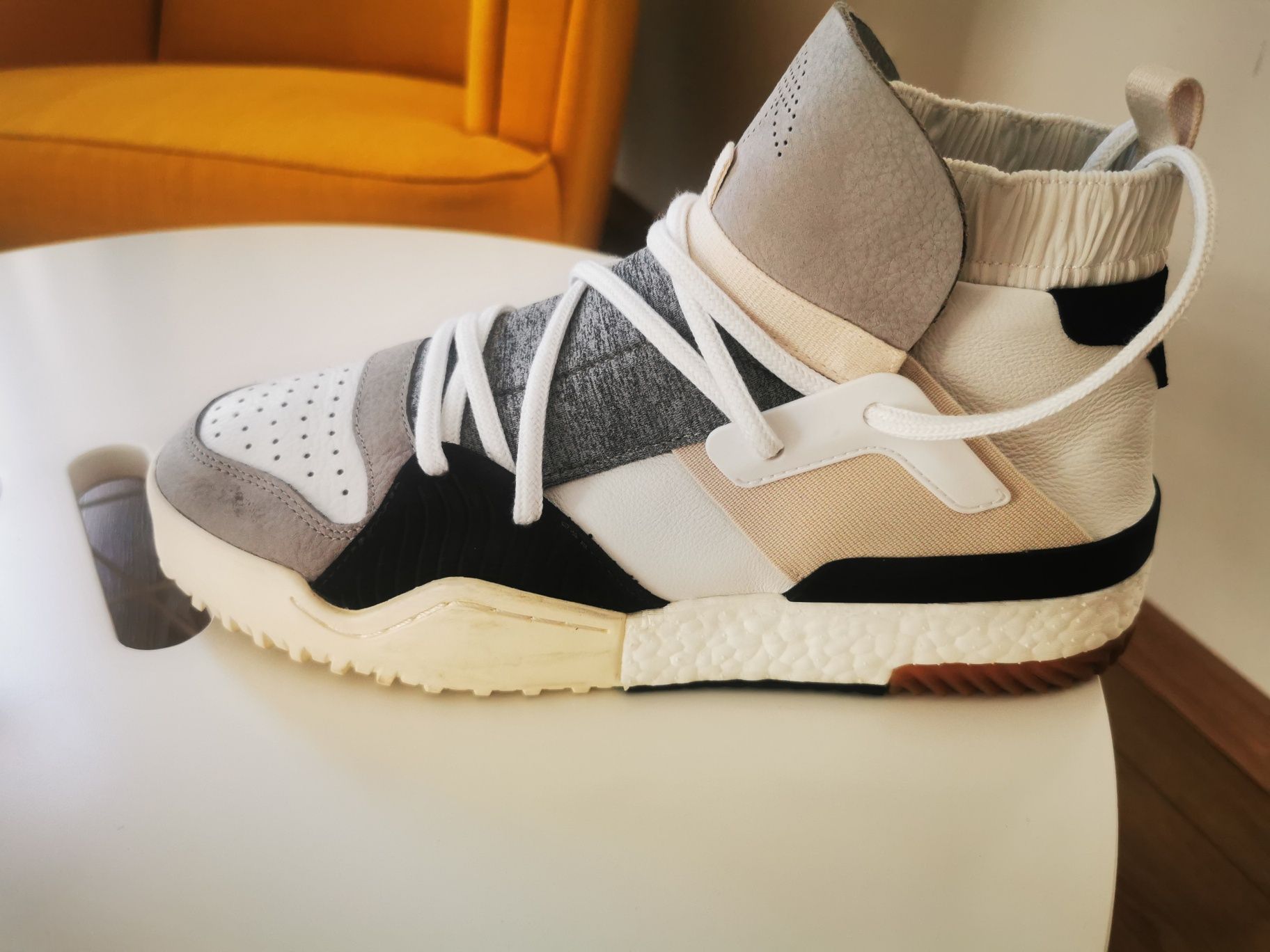 ADIDAS NITEBALL  + adidas X Alexander Wang BBALL Boost Leather White