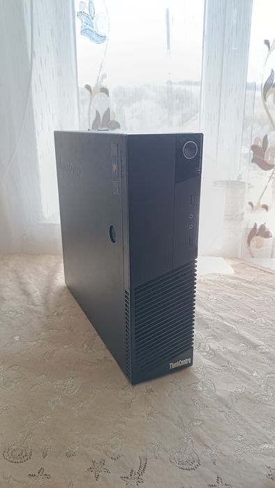 Vând unitate PC Lenovo ThinkCentre M83