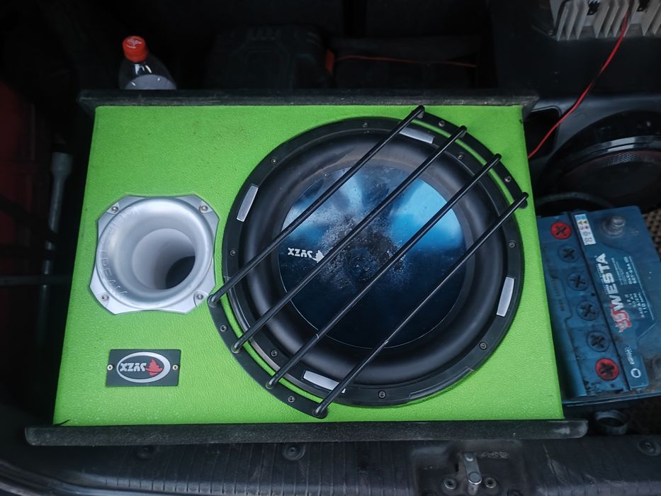Продам сабвуфер автомобильный