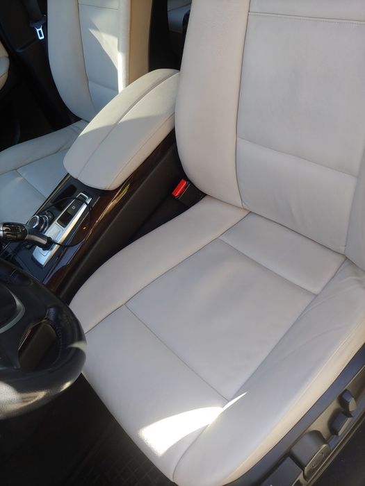 BMW X5 E70, foarte bine întreținut.