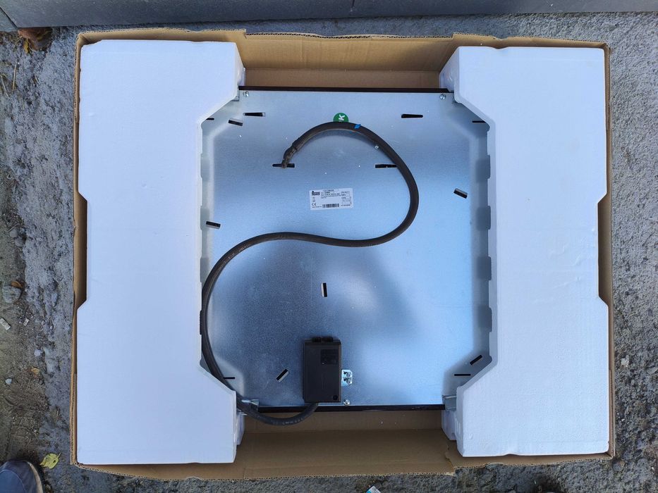 Стъклокерамичен плот за вграждане "TEKA" TRS 635 с три зони,черен