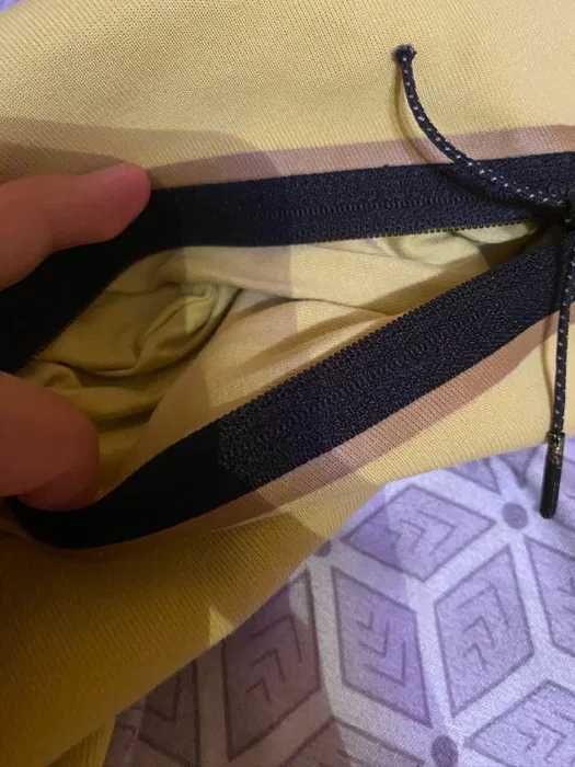 Nike Tech Fleece galben – ediție veche, stare foarte bună