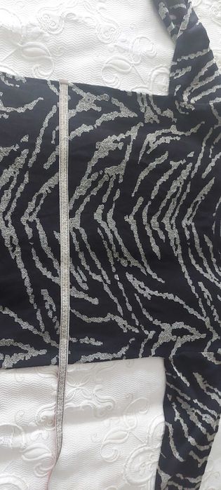 Rochie masura 40-42, marca Esmara, negru cu argintiu