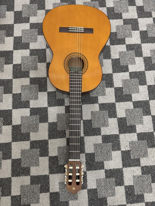 Гитара Yamaha C40, вообще почти не использовалась