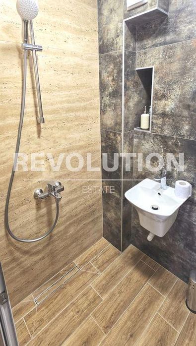 Дава се под наем Четиристаен апартамент в Варна, ВИНС - 110 кв.м за 1200 € - Снимка #6