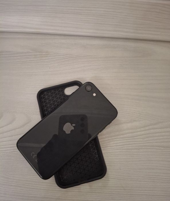 Продам или обменяю Iphone se 2020