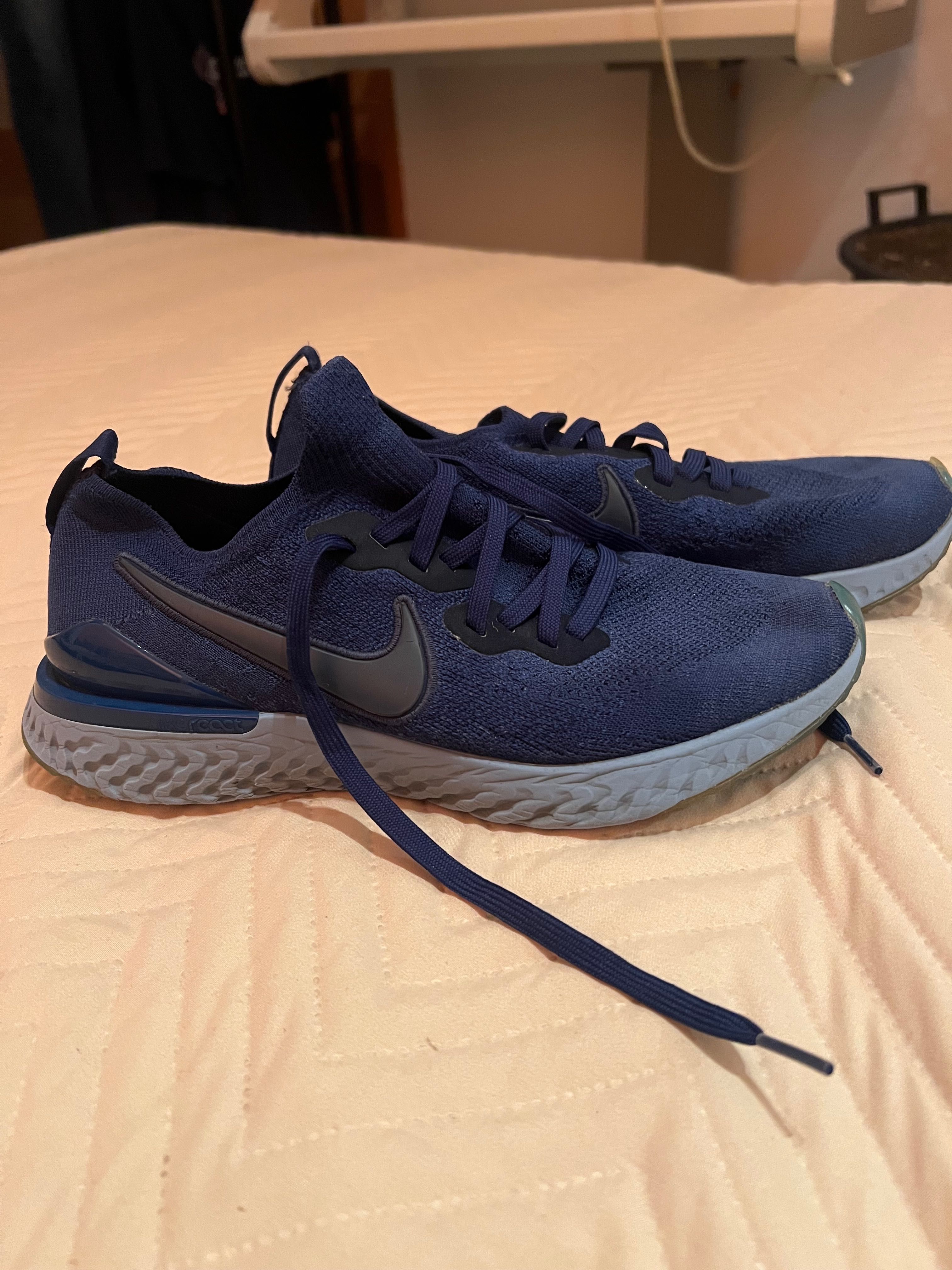 Nike Reacts Маратонки