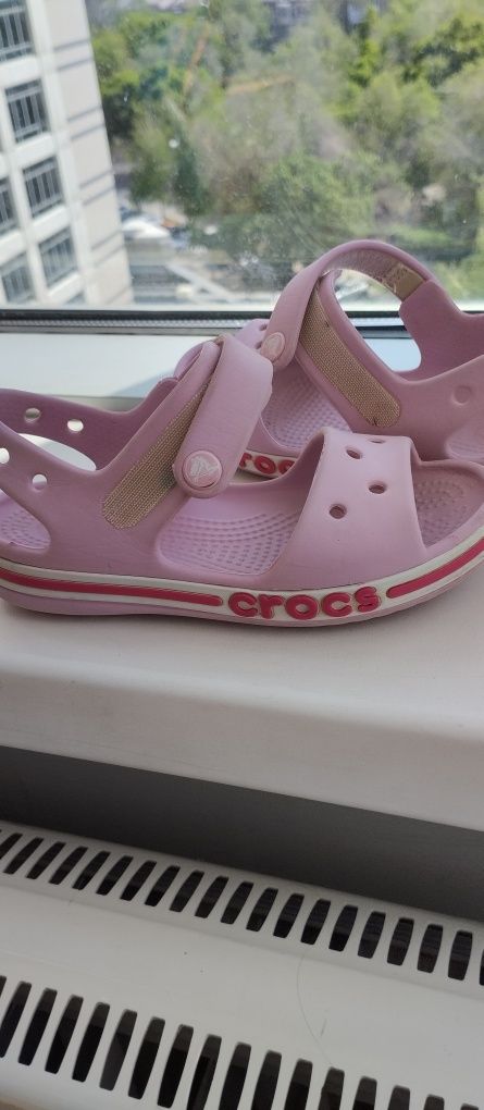 Босоножки детские Crocs