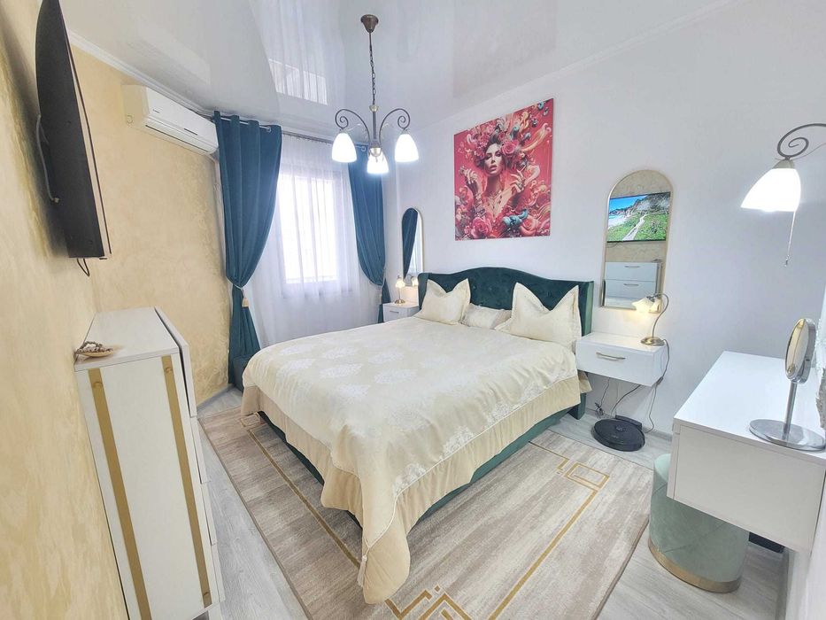 PROPRIETAR - Mamaia Nord - 2 camere prima linie cu vedere la mare
