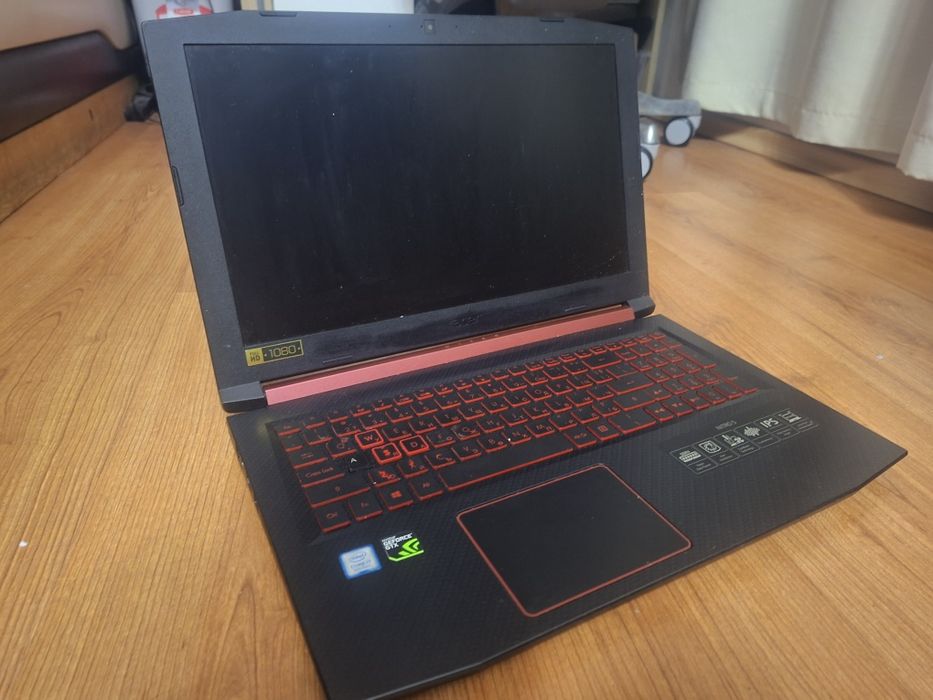 Геймърски лаптоп Acer Nitro 5 AN515-52 15 инча