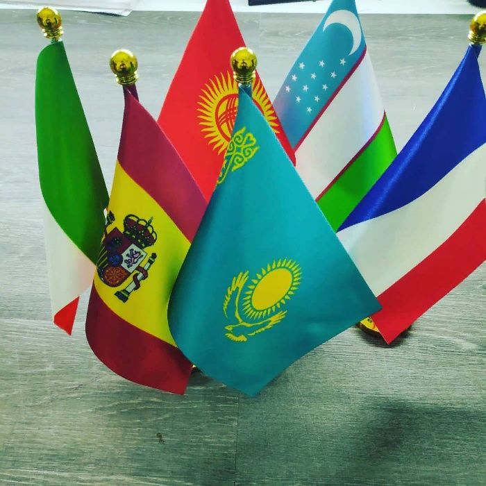 Изготовление настольных флажков -  instagram: spekota27
