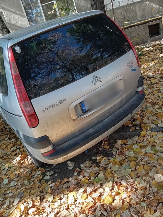Автомобил citroen c8
