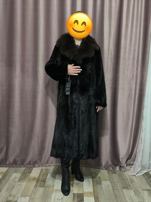 Продаю новую норковую шубу с воротом из соболя
