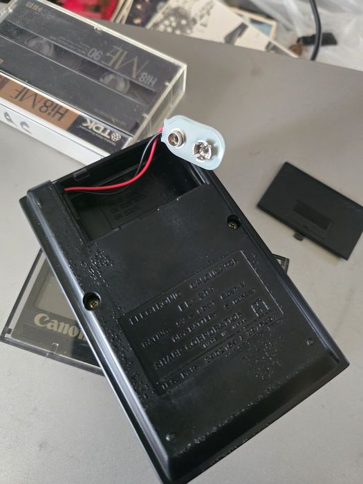 Calculator de buzunar Sharp El-206