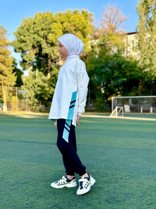 Sport kiyimi. Romoldagi qizlar uchun.