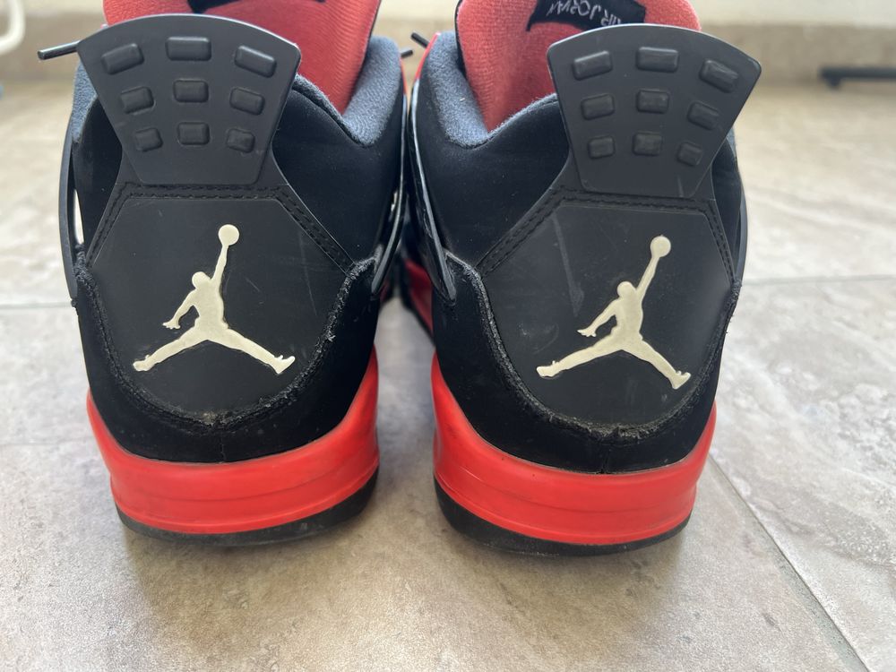 Спортни обувки Jordan 4