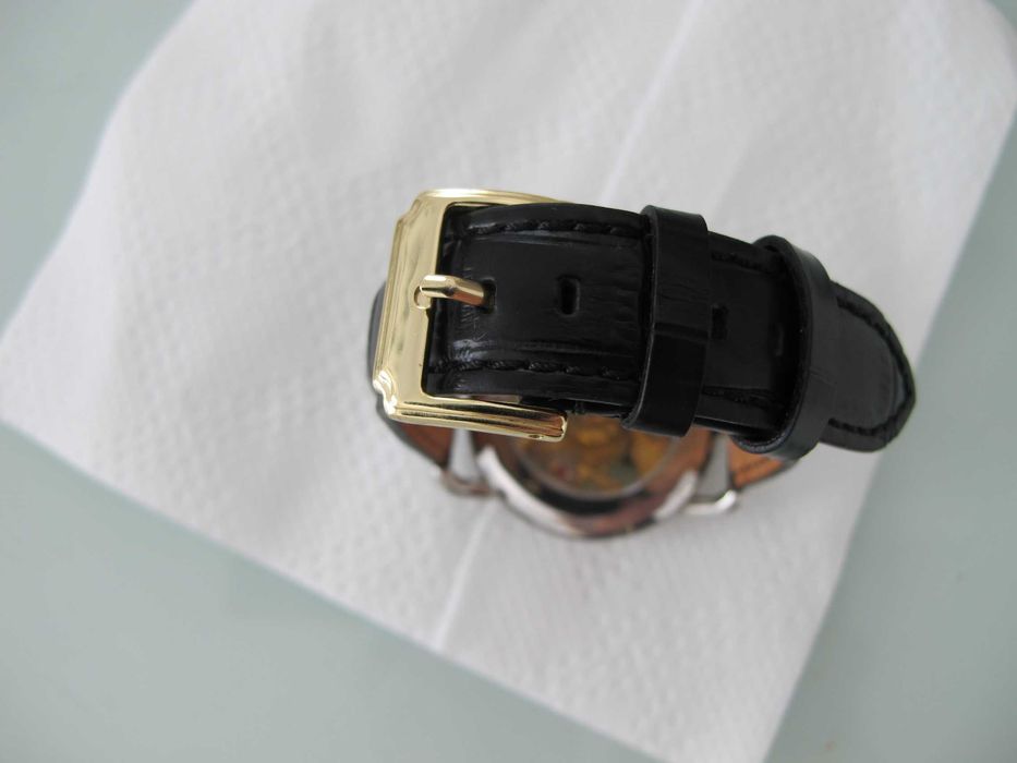 Urech Skeleton , mecanism ETA Unitas 6497 , nu Rolex , Breitling .