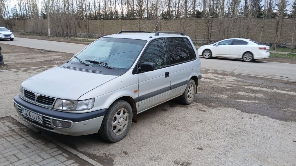 Продам митсубиси спейс рунер