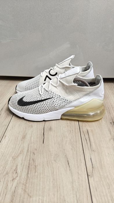 Nike Air Max 270