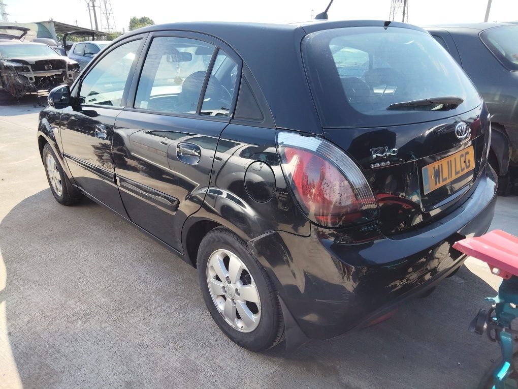Dezmembram Kia Rio 2010 1.5crdi Euro 4 D4FA Manual