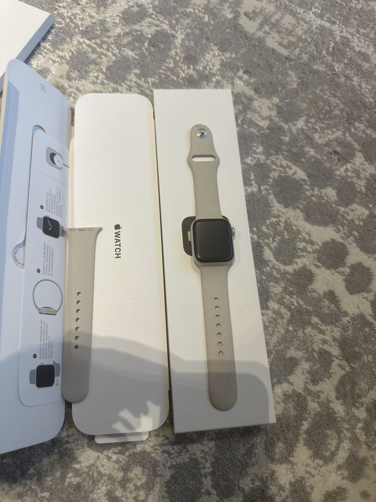 Продам Часы apple watch SE 2 40 mm