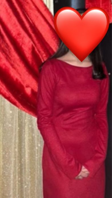 Платье карсный на новый год