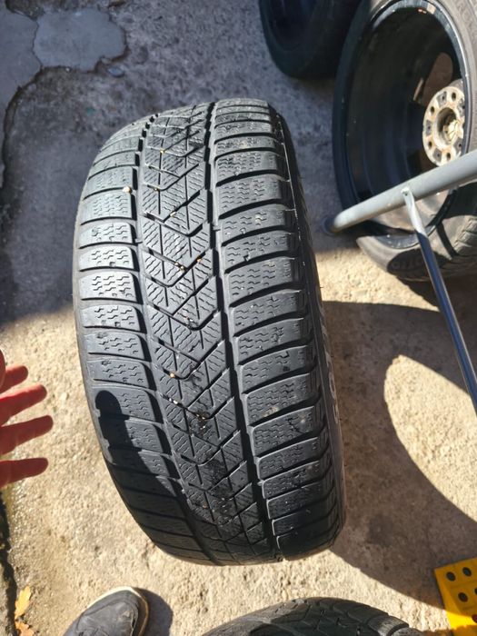 Vand 2 anvelope 225/45/R18